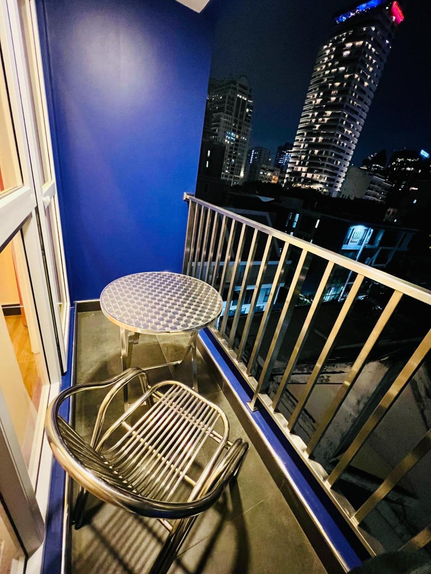 Emiri Hotel - Nana Bangkok Exteriör bild